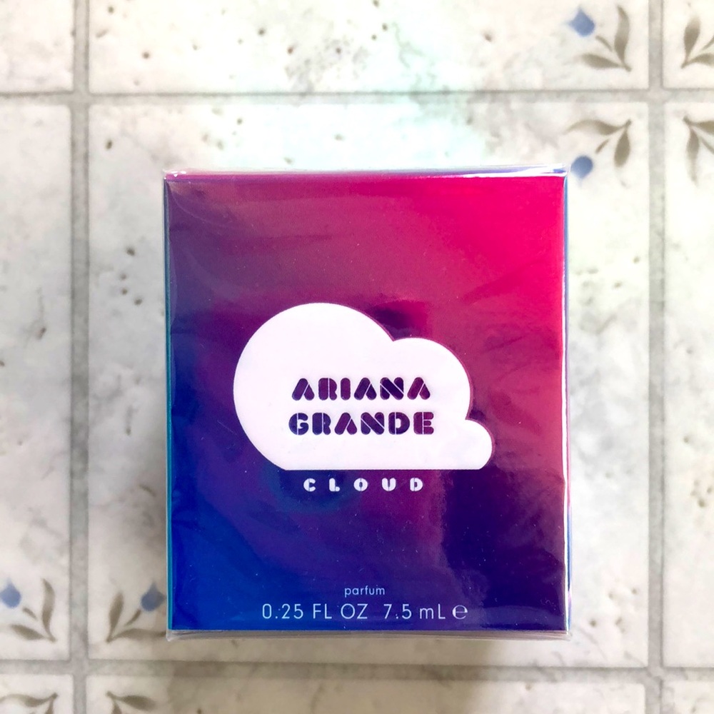 New Ariana Grande Cloud mini 7.5 ml, 0,25 fl oz